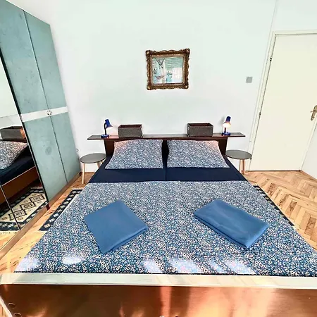 In 42945 Apartamento