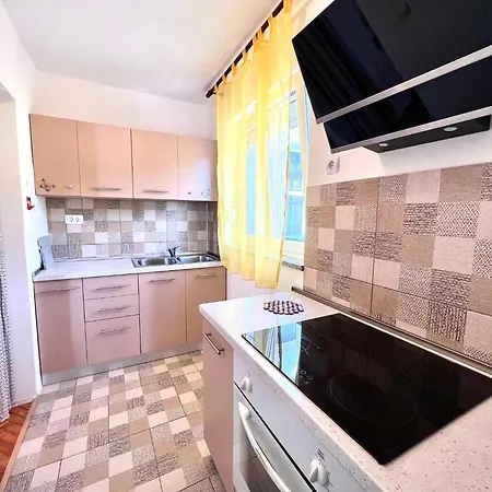 In 42945 Apartamento Dramalj