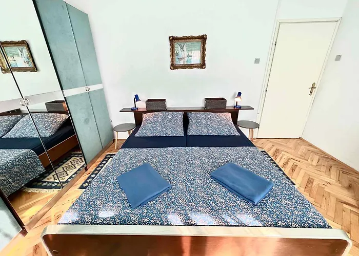 In 42945 Apartment